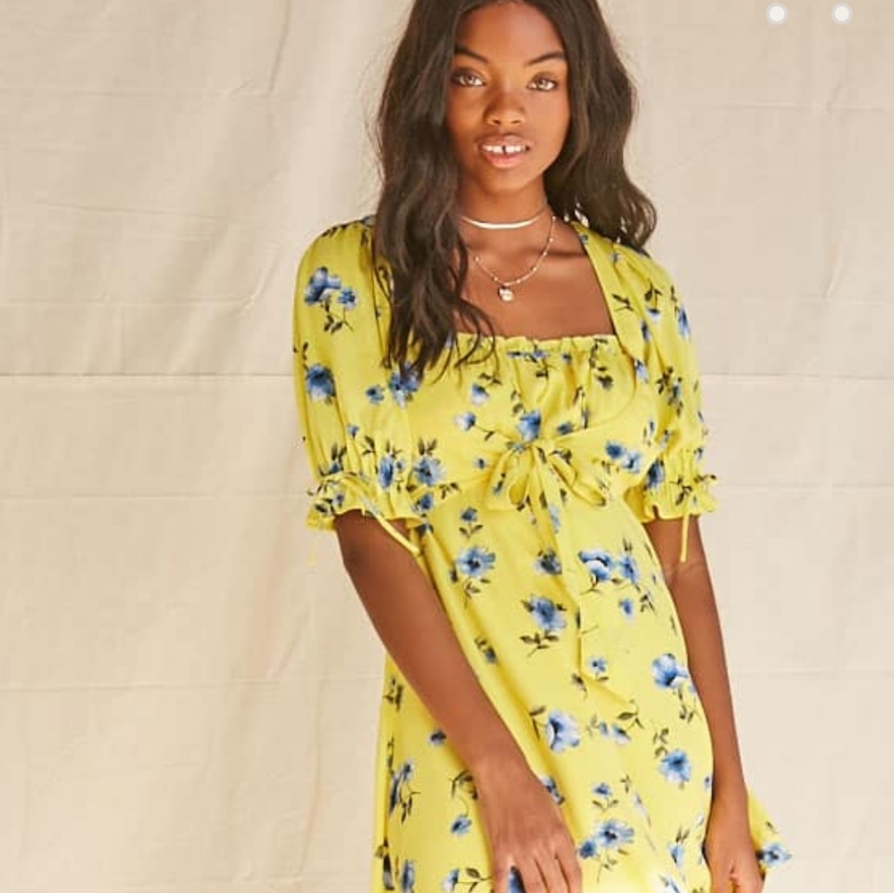 3/$30! NWT Floral Yellow Baby Doll Dress